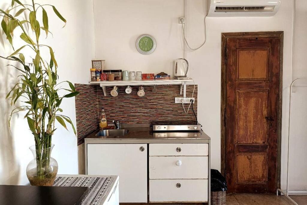 Big Big Terrace Kerem Cosy Studio تل أبيب المظهر الخارجي الصورة